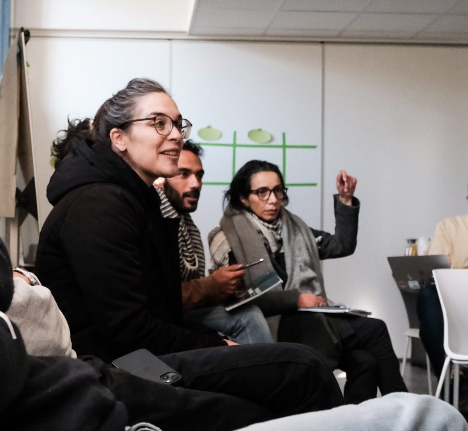 Sarah Durieux in a workshop in Marseille